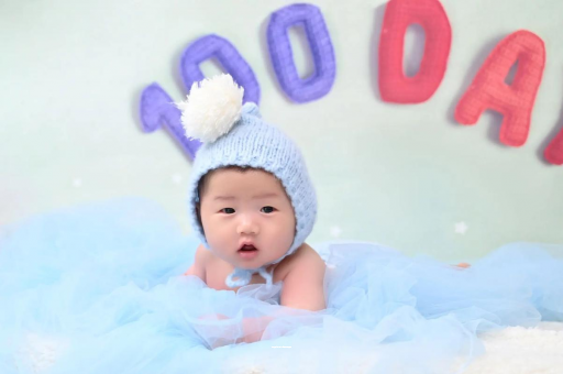 七台河宝宝尿少尿黄怎么回事